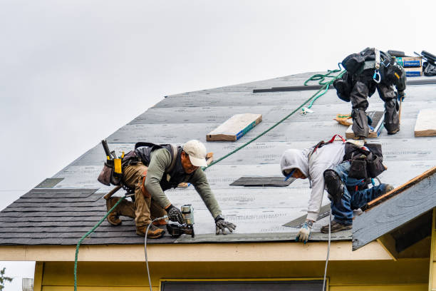 Professional Gutter Installation technician working in Diamond, OR